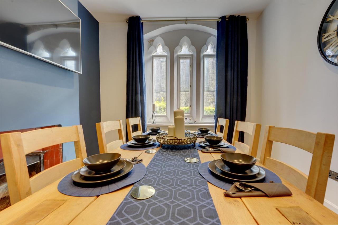 فيلا The Old Vicarage - Secure Parking, Fast Wifi, Garden ليدز المظهر الخارجي الصورة