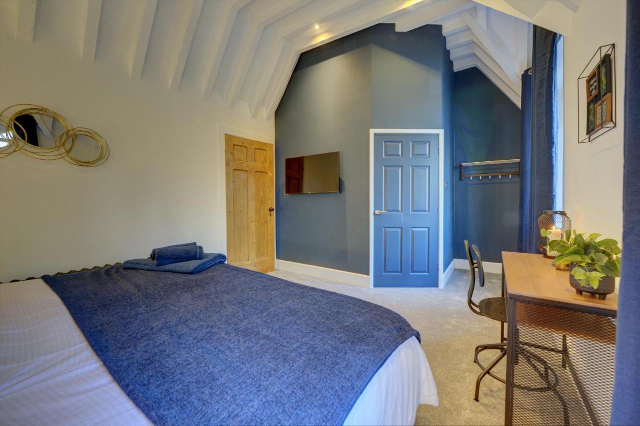 فيلا The Old Vicarage - Secure Parking, Fast Wifi, Garden ليدز المظهر الخارجي الصورة
