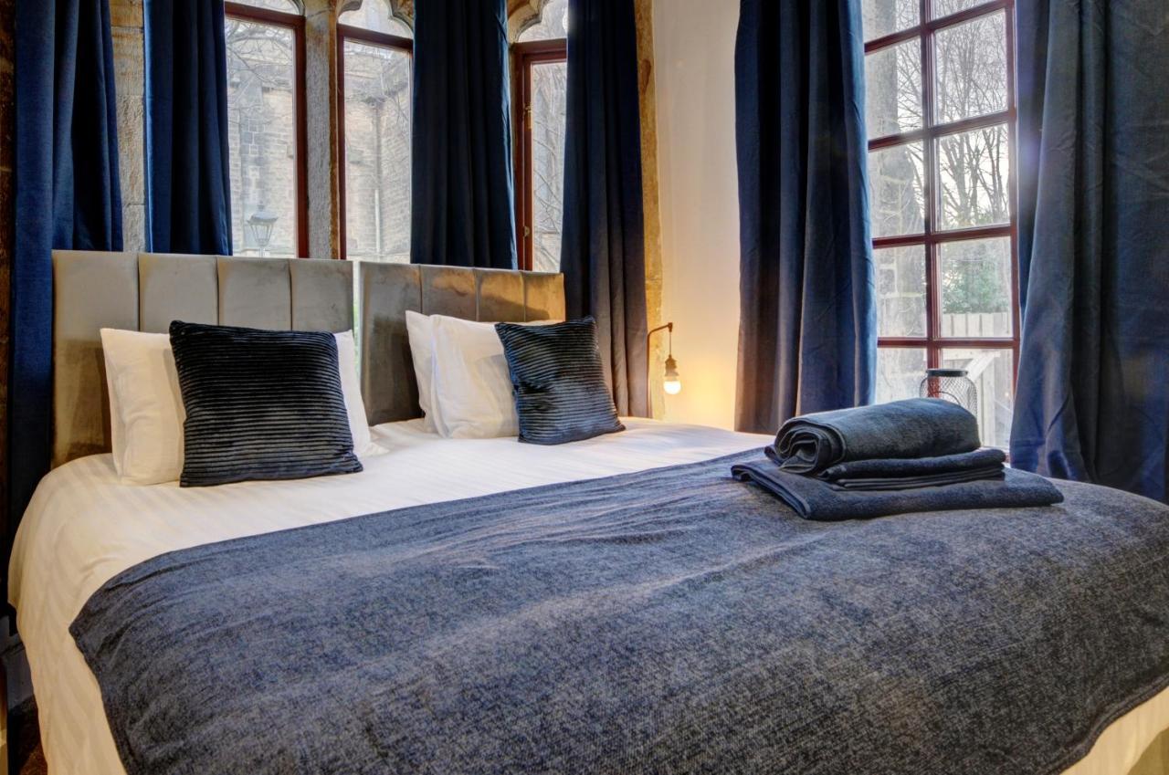 فيلا The Old Vicarage - Secure Parking, Fast Wifi, Garden ليدز المظهر الخارجي الصورة