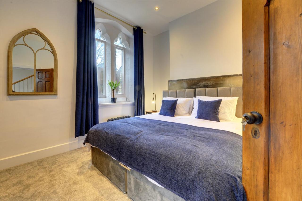 فيلا The Old Vicarage - Secure Parking, Fast Wifi, Garden ليدز المظهر الخارجي الصورة