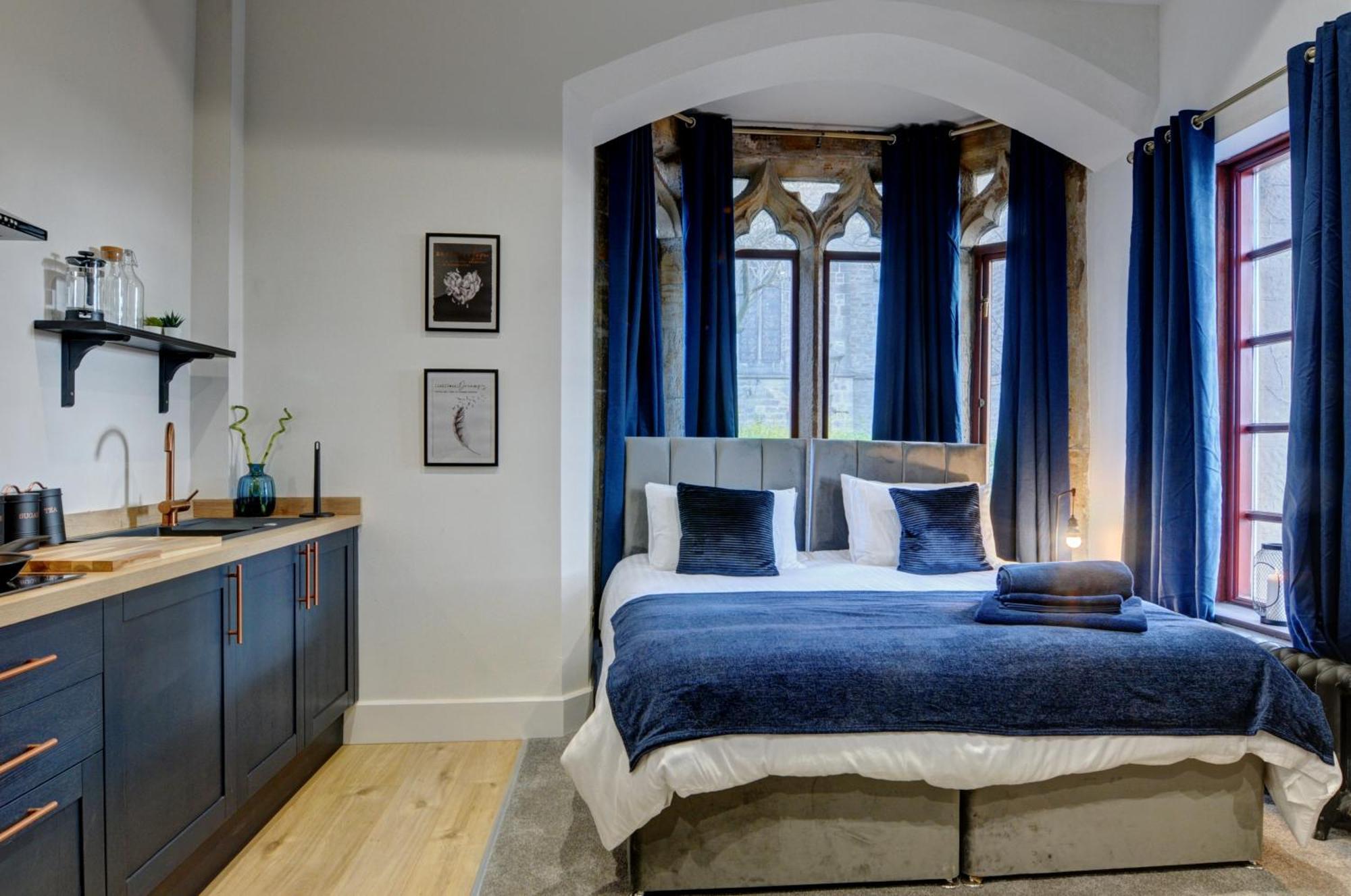 فيلا The Old Vicarage - Secure Parking, Fast Wifi, Garden ليدز المظهر الخارجي الصورة