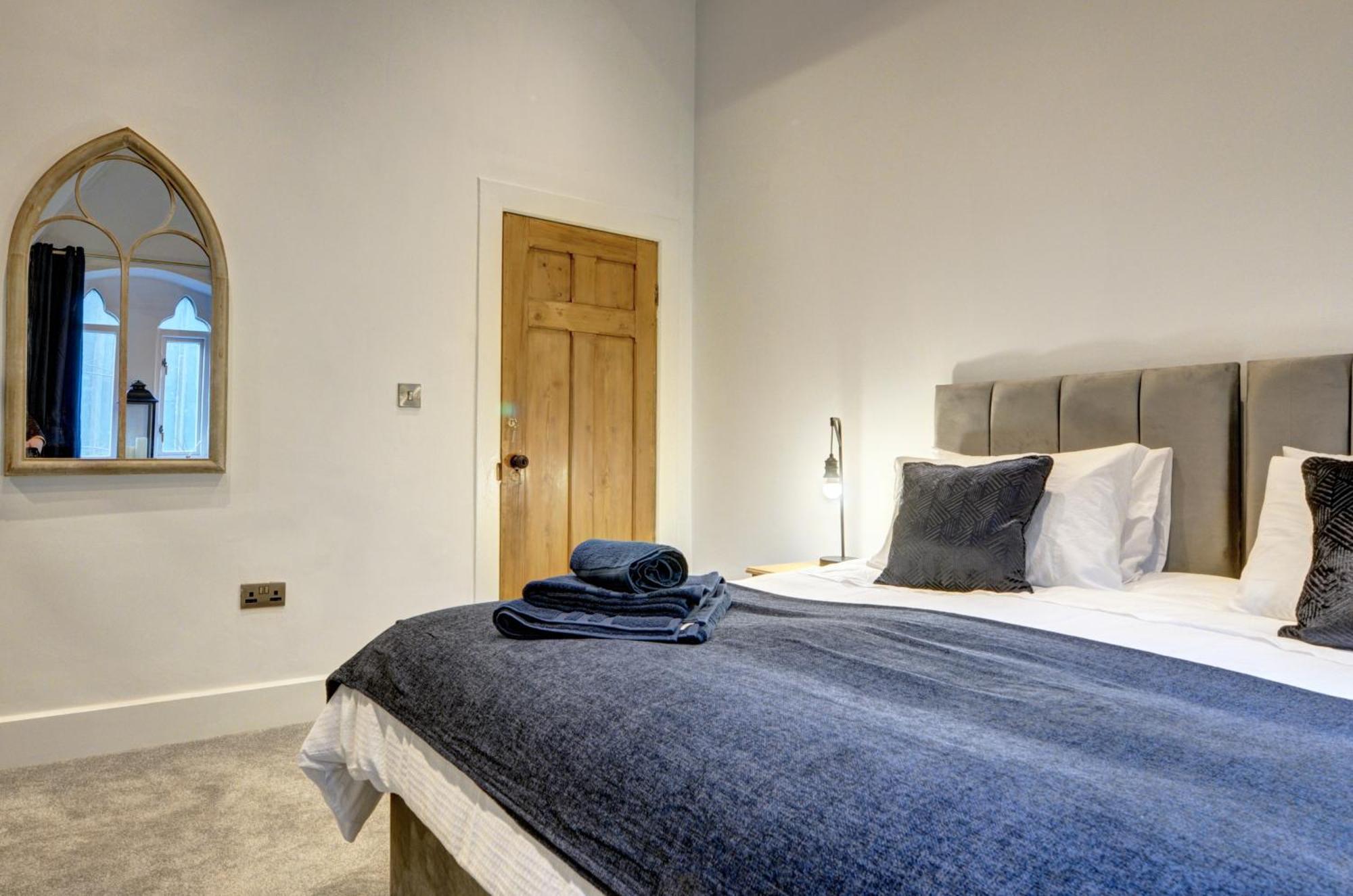 فيلا The Old Vicarage - Secure Parking, Fast Wifi, Garden ليدز المظهر الخارجي الصورة