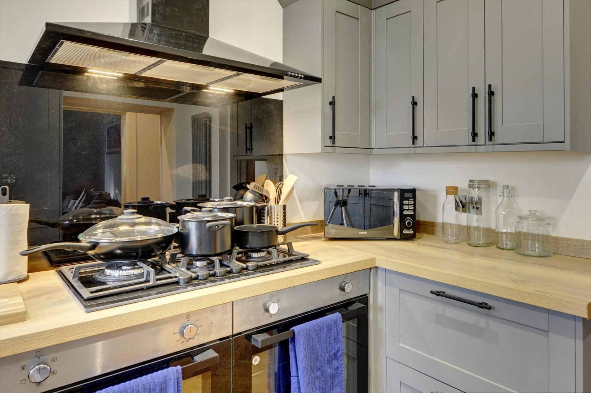 فيلا The Old Vicarage - Secure Parking, Fast Wifi, Garden ليدز المظهر الخارجي الصورة