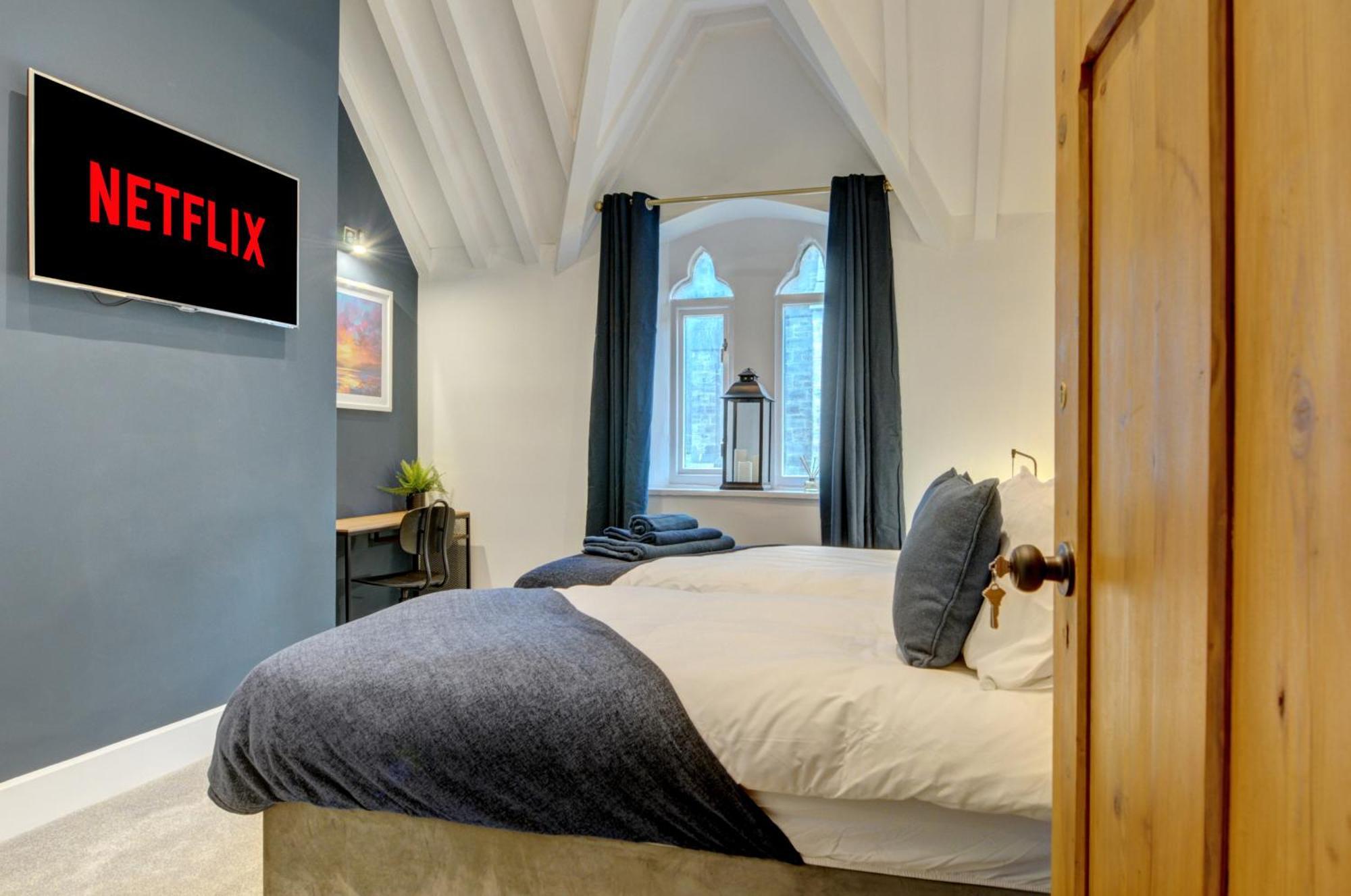 فيلا The Old Vicarage - Secure Parking, Fast Wifi, Garden ليدز المظهر الخارجي الصورة