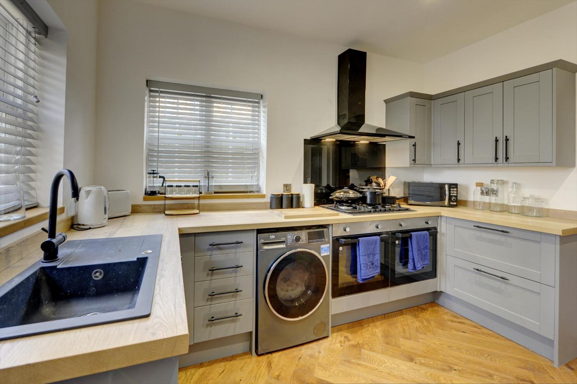 فيلا The Old Vicarage - Secure Parking, Fast Wifi, Garden ليدز المظهر الخارجي الصورة
